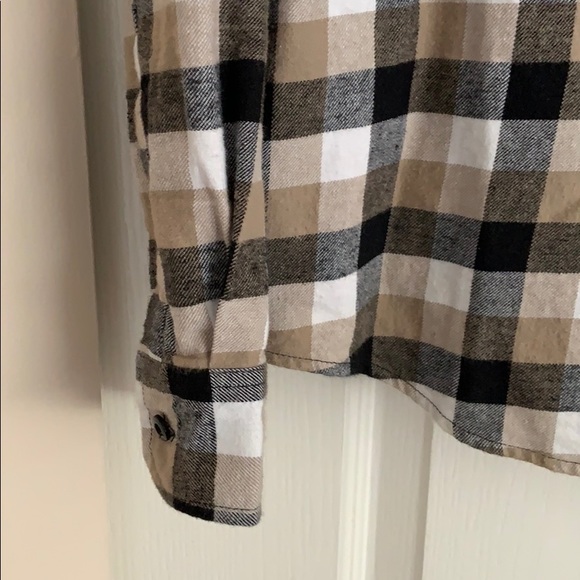 2/$25 Men’s Forever 21 Flannel - Picture 3 of 4